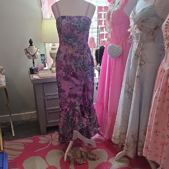 Boston Proper Dresses & Skirts - Boston Proper Floral Embroided Mesh Applique Ruffle Slit Midi Purple Dress